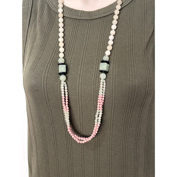 Women's White Pink Green Beaded Layered Necklace BOHO Spring Pastel Classic - Picture 1 of 5